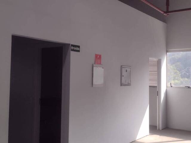 Galpão para Locação em Jandira - 2